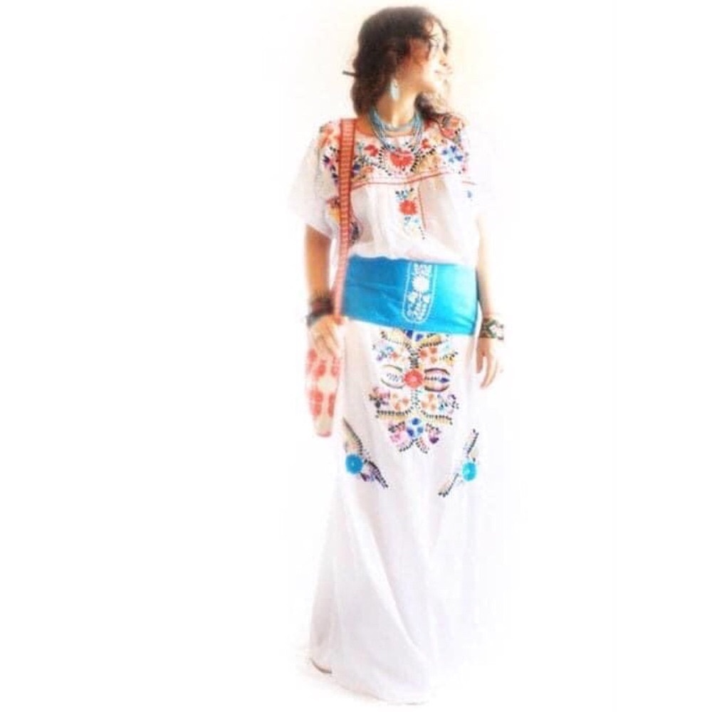 VTG Mexico boho floral embroidered dress maxi